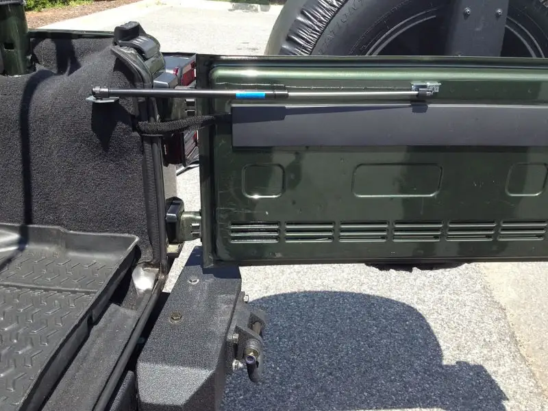 Rugged Ridge Jeep Wrangler JK Tailgate Assist Kit
