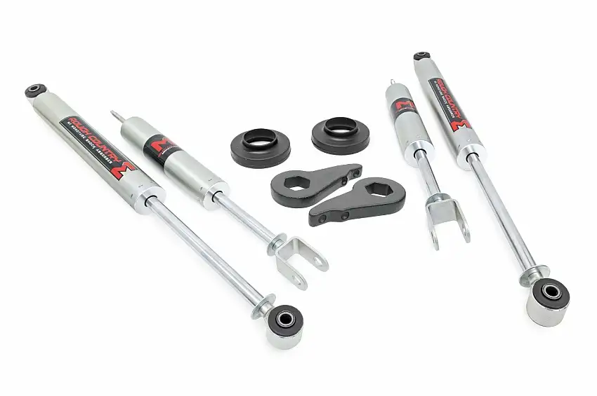 Fits Chevy/GMC Tahoe/Yukon 2WD/4WD (2000-2006) 2 Inch Lift Kit; M1; 27340